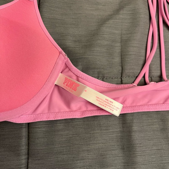 Pink bra - Picture 3 of 3